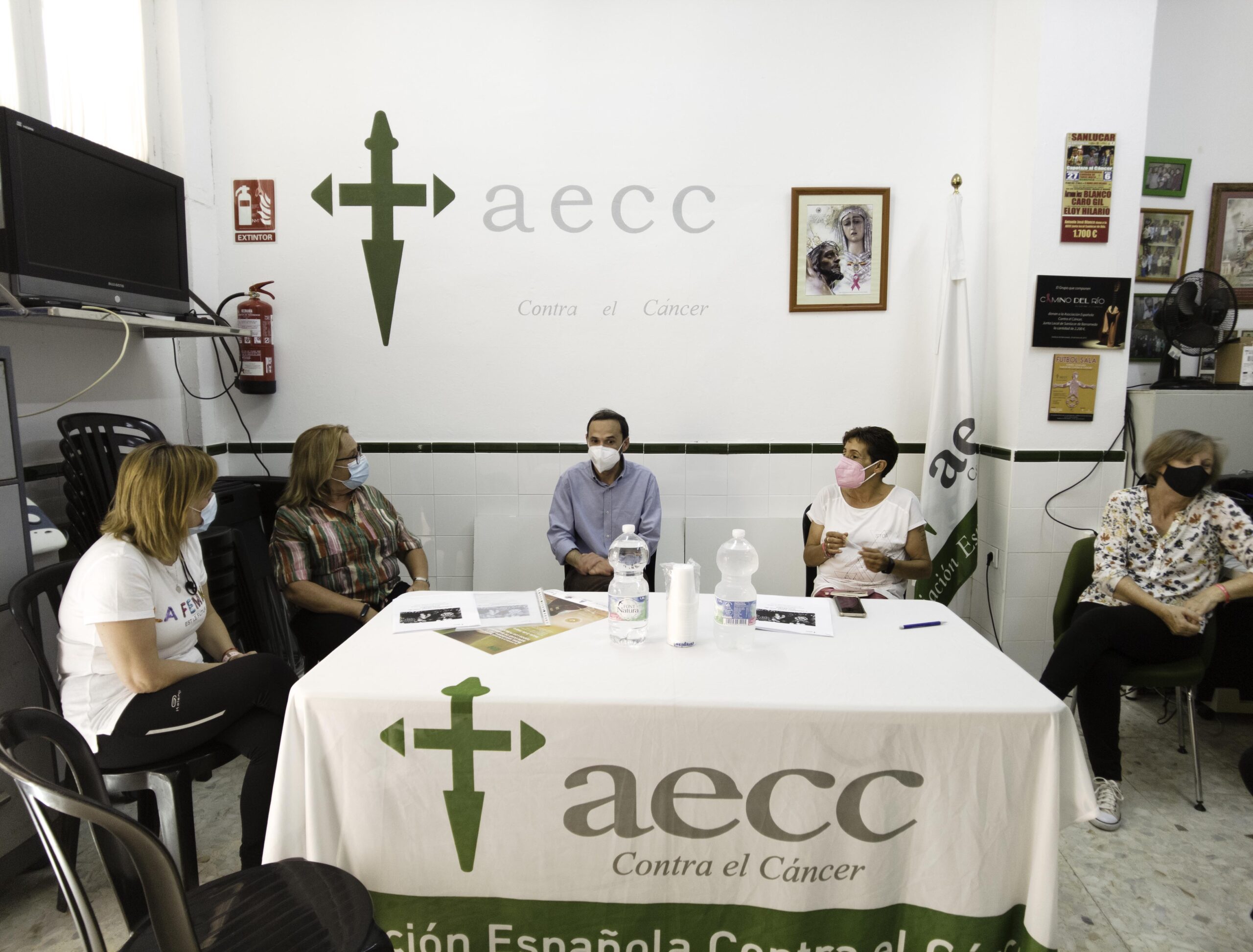 EL ALCALDE ANIMA A PARTICIPAR EN LA CENA BENÉFICA DE LA AECC