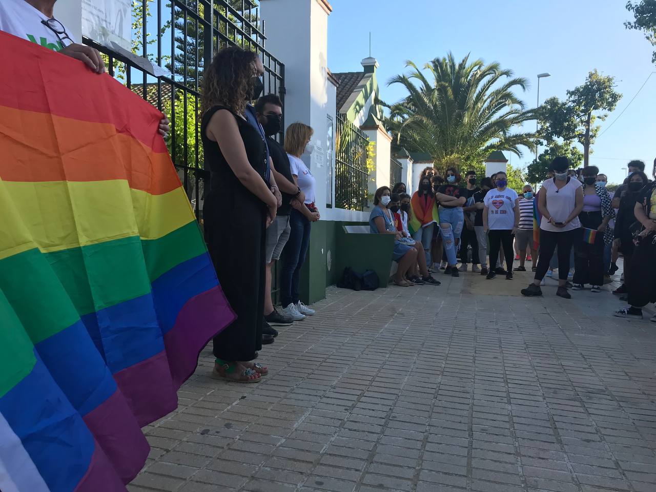 DECENAS DE PERSONAS MUESTRAN SU REPULSA POR EL FALLECIMIENTO DE SAMUEL