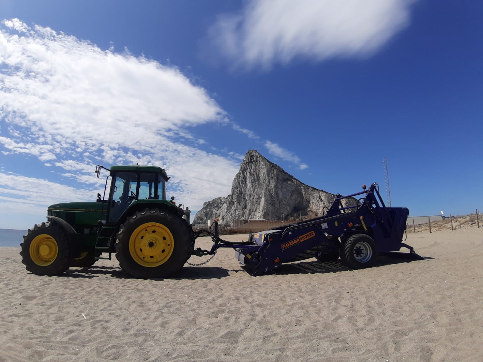 Playas incorpora nueva maquinaria para el mantenimiento y limpieza del litoral