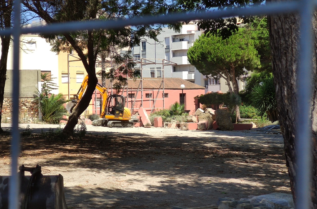 Iniciados los trabajos previos de movimientos de tierras para la obra de rehabilitación integral de los jardines Saccone