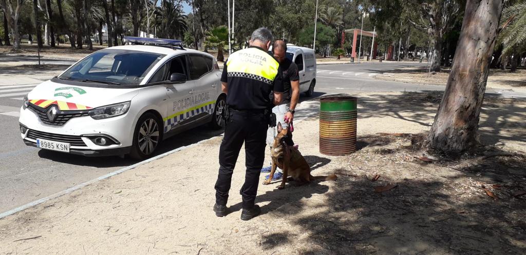 La Policía Local reactiva el control de mascotas en las calles para evitar la proliferación de excrementos