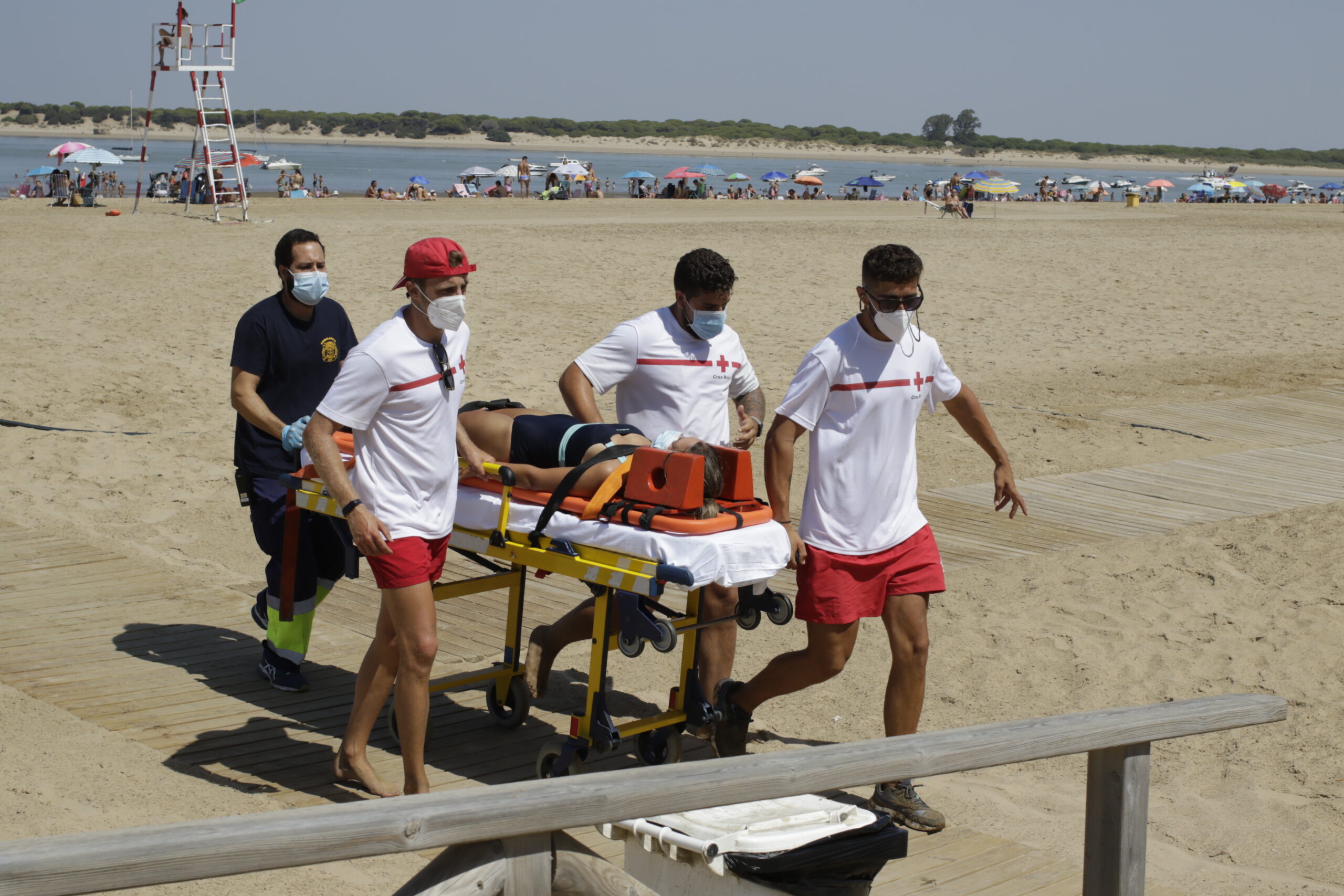 SIMULACRO DE RESCATE Y SALVAMENTO EN LA PLAYA DE LA CALZADA