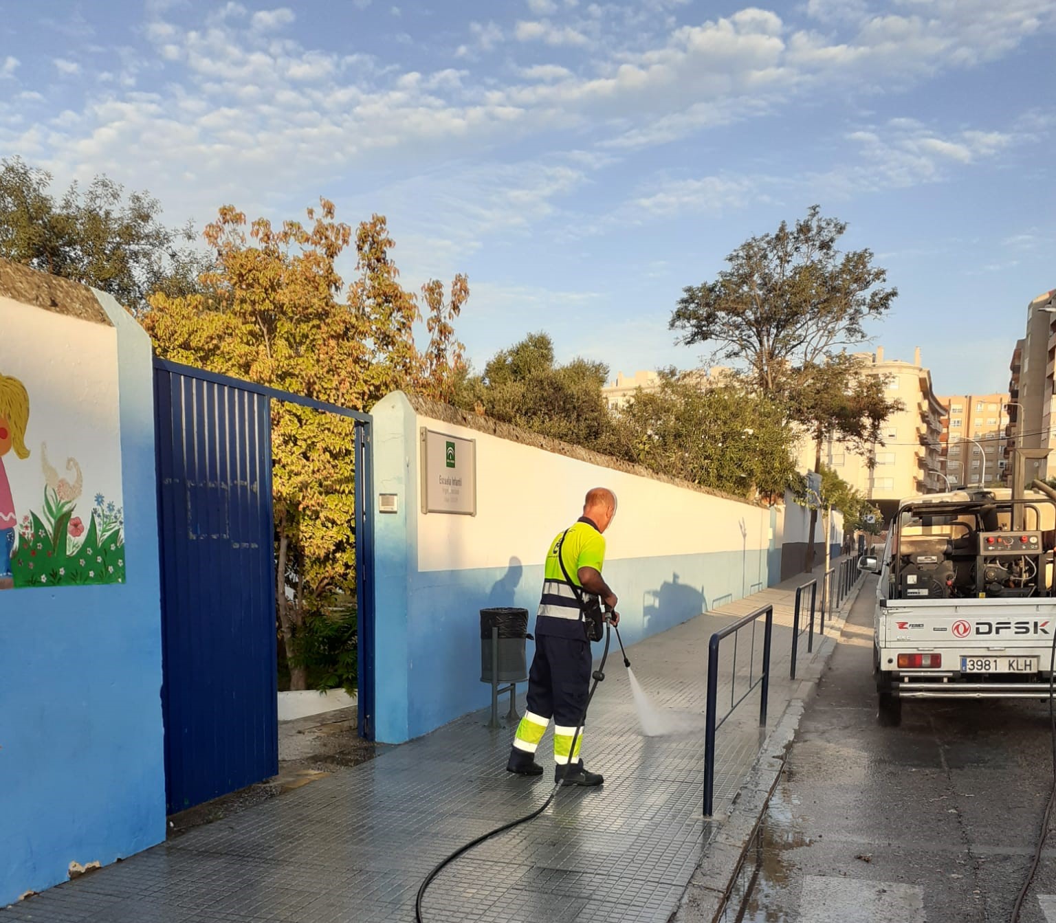 Limpieza acomete trabajos de desinfección en las guarderías coincidiendo con el inicio de curso