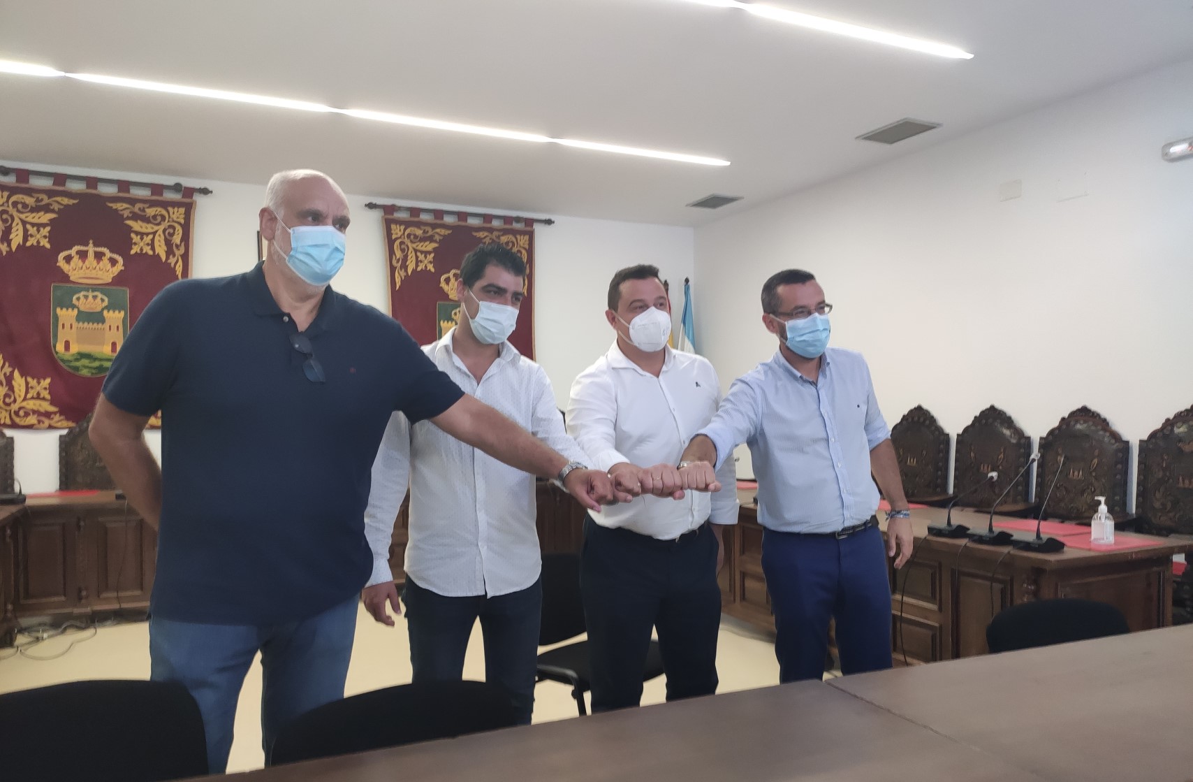 Suscrito un convenio de patrocinio entre Ubago y la Real Balompédica Linense