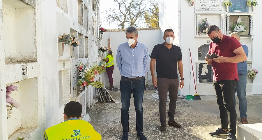 EL CEMENTERIO SE PREPARA PARA ‘TODOS LOS SANTOS’