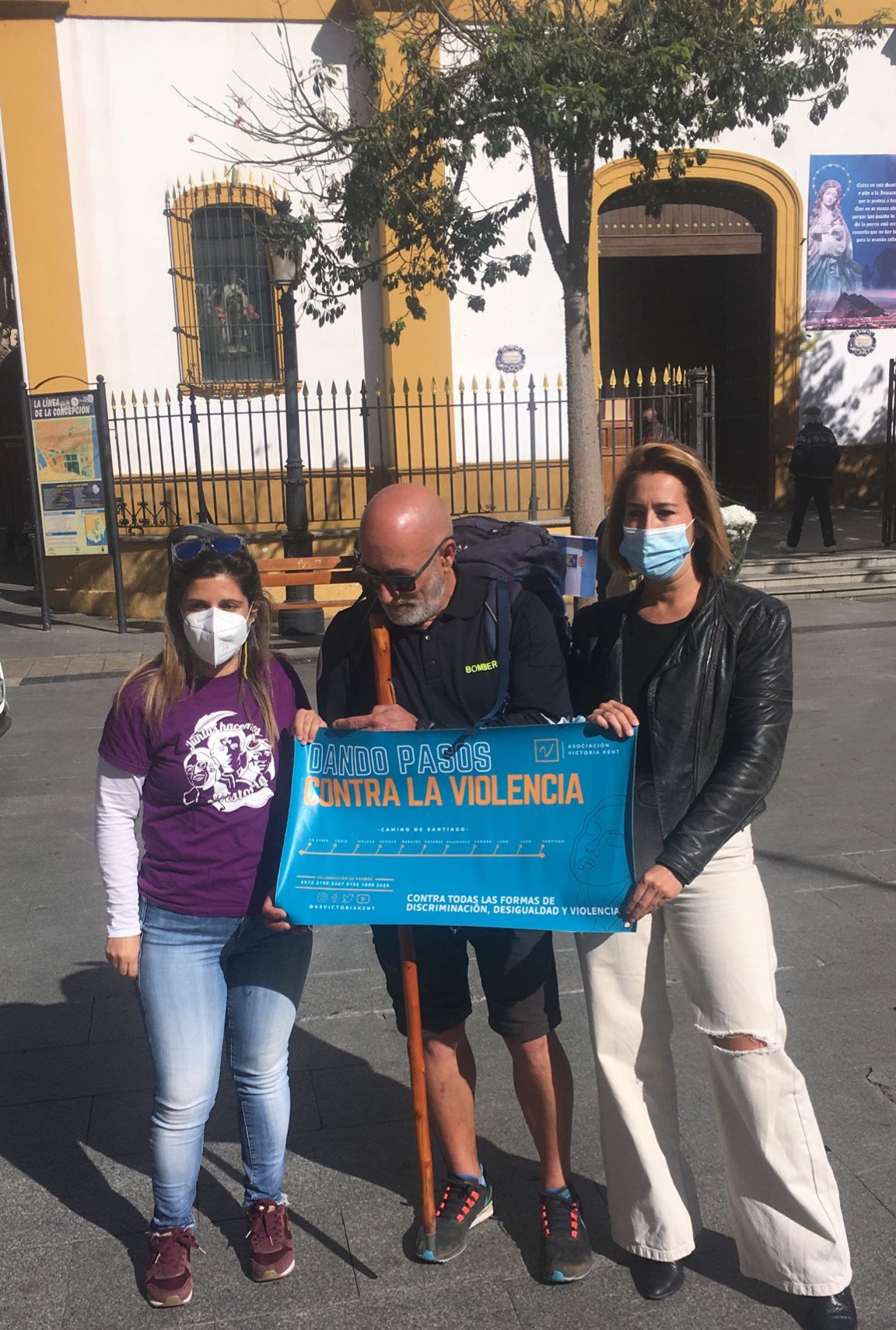 Zuleica Molina agradece a Jesús Domínguez la realización del proyecto ‘Dando pasos contra la violencia’ a lo largo de 1400 kilómetros  del Camino de Santiago