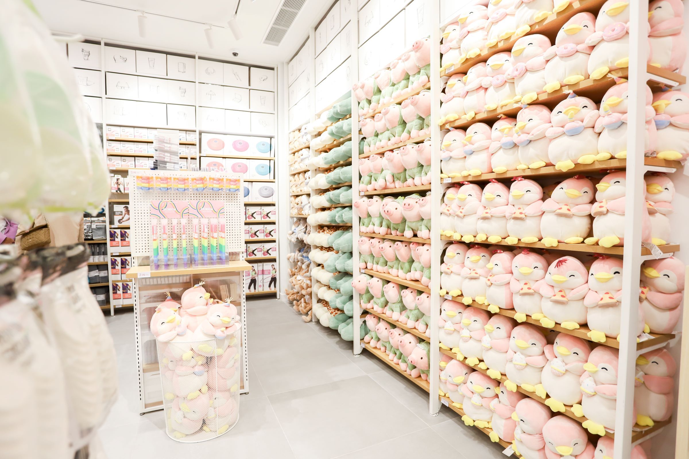 Miniso abre tiendas en El Corte Inglés de Santander y de Sevilla