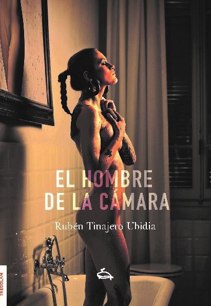 Rubén Tinajero Ubidia expone la corrupción del Estado en su nueva novela 'El hombre de la cámara'