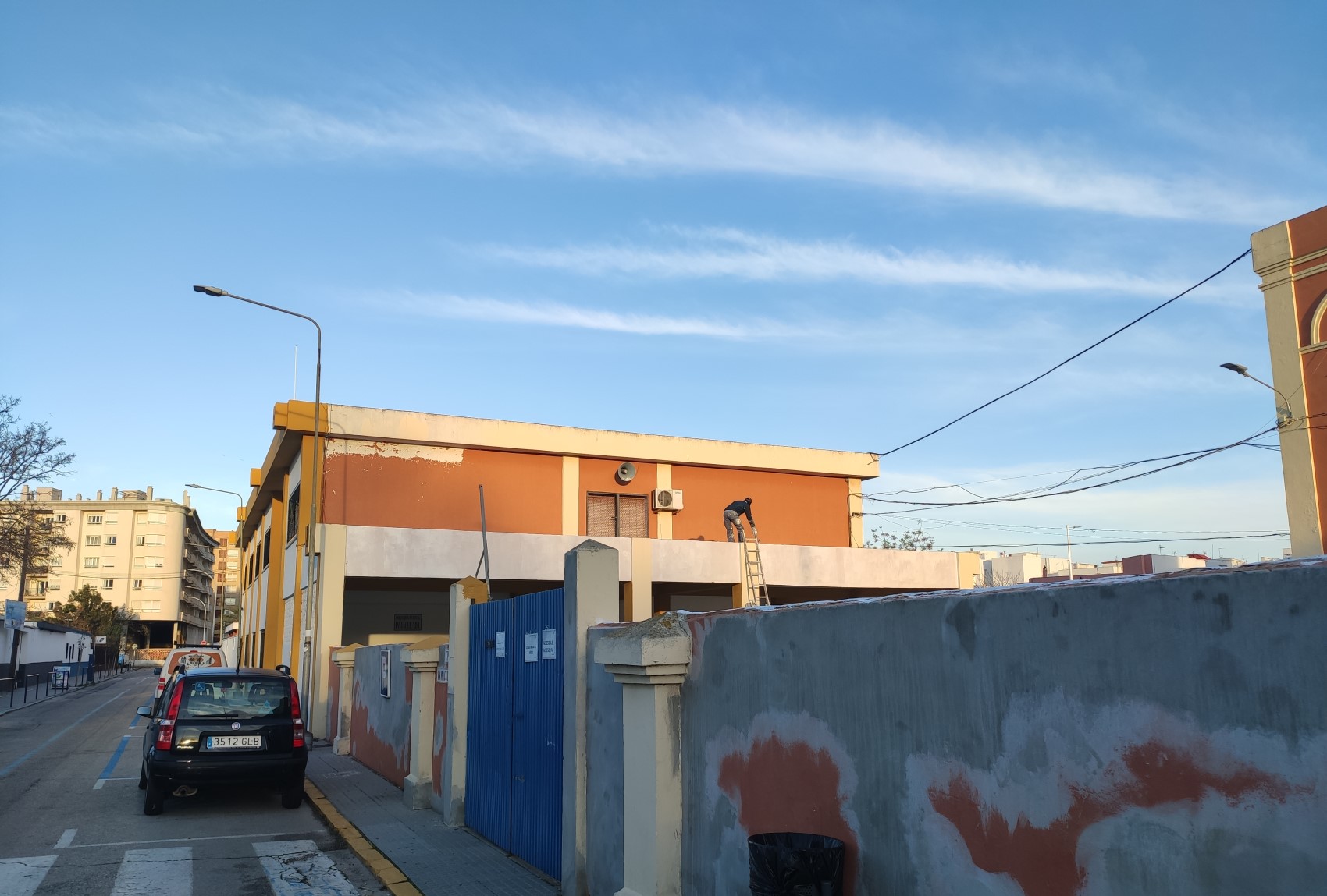 Educación ultima los trabajos de pintado del colegio Inmaculada y el mantenimiento de centros antes del reinicio del curso el próximo lunes