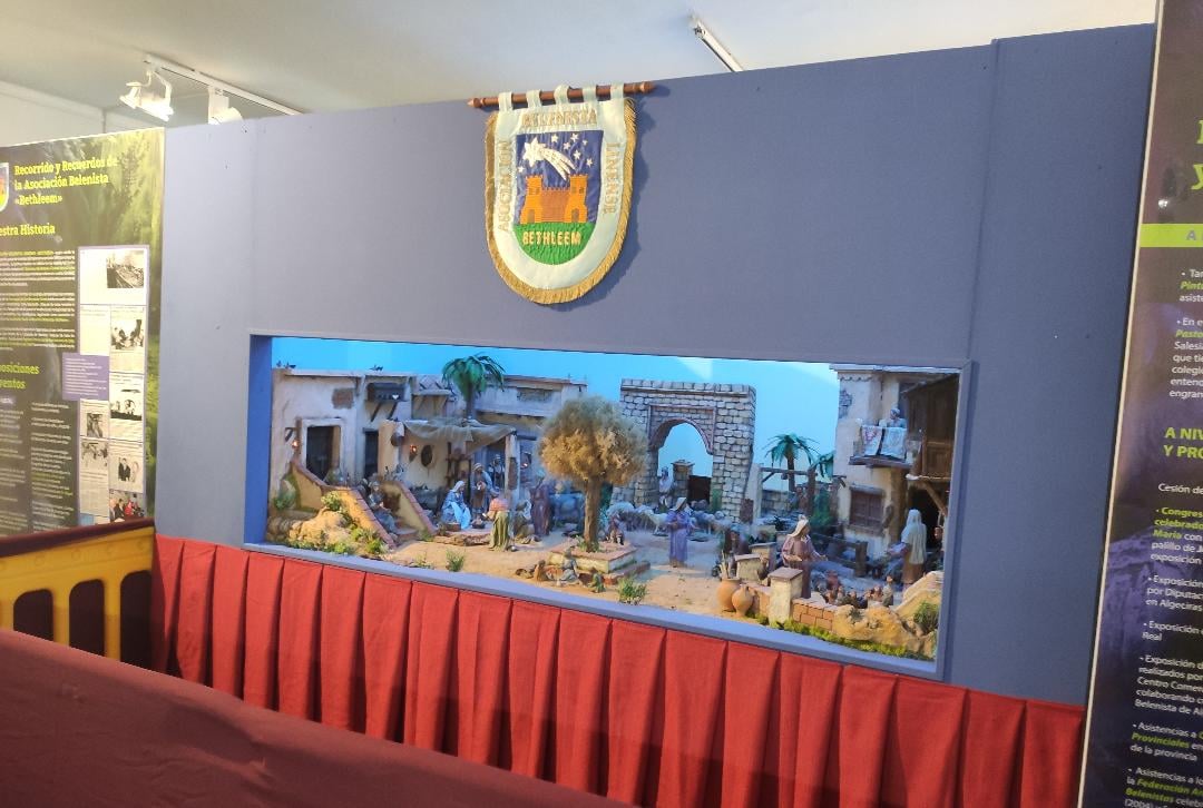 El belén de la Galería Manolo Alés podrá ser visitado en horario de mañana hasta el próximo domingo