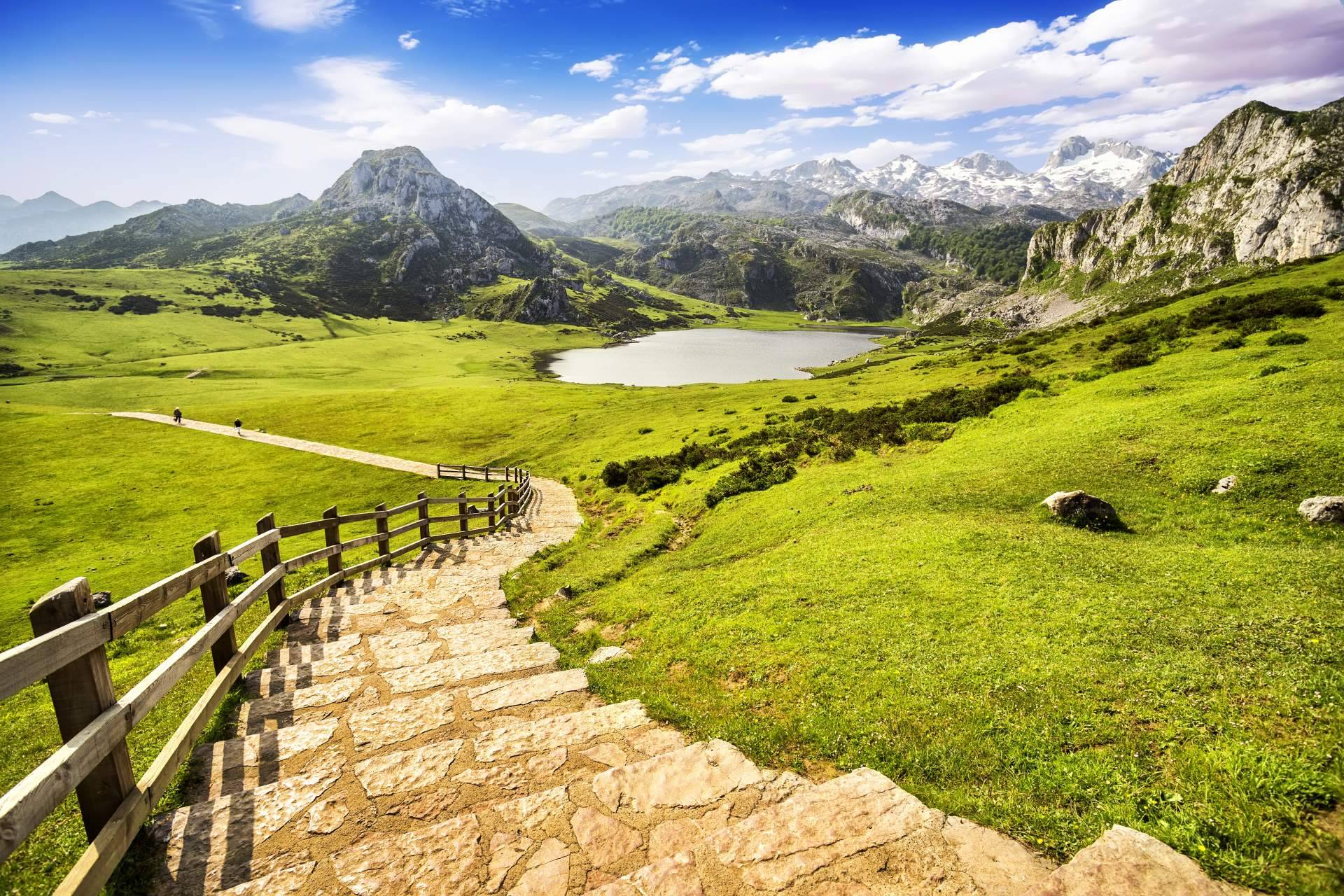 Asturias, descubrirla con las excursiones y visitas de hazteUNBUS