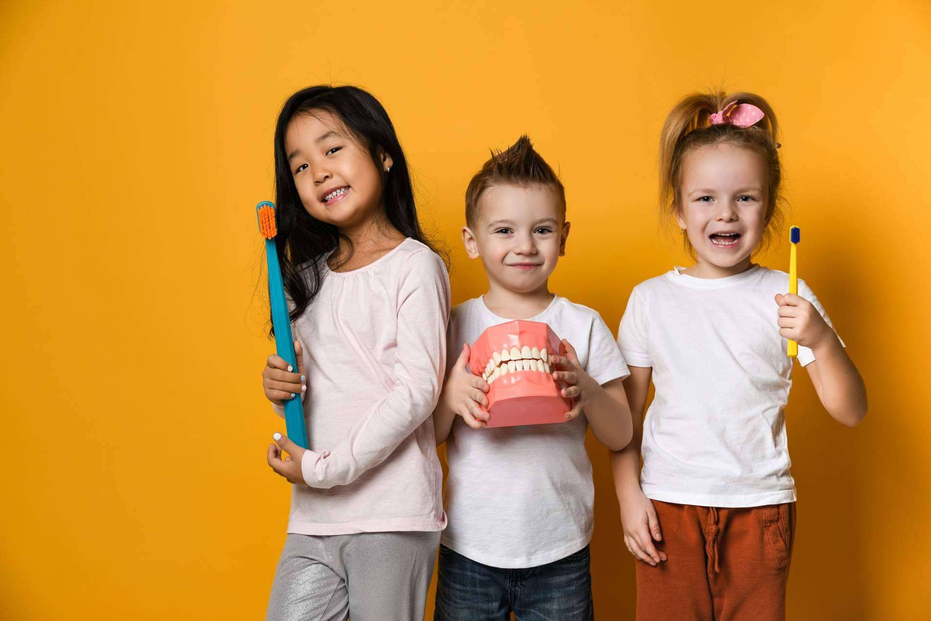 El cuidado dental en los niños resulta fundamental durante el crecimiento