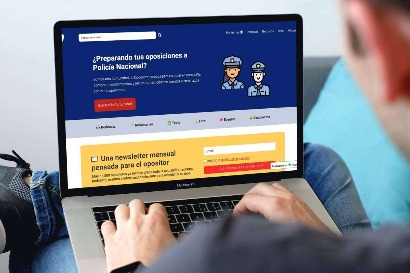 La Comunidad de Opositores a Policía Nacional ofrece diferentes herramientas para ayudar a los candidatos durante el proceso