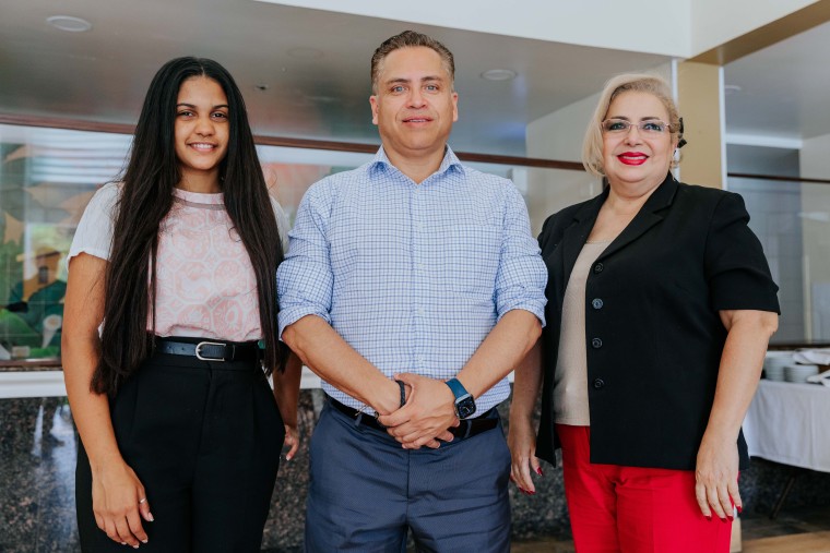 Acercamiento educativo entre Harvest Trading Cap Academy y el Colegio Denver en El Salvador