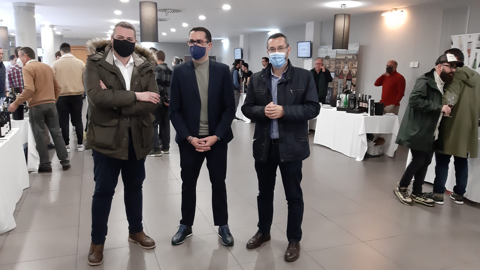 El alcalde visita el III Showroom de Vinos 360 con participación de una veintena de empresas de toda España