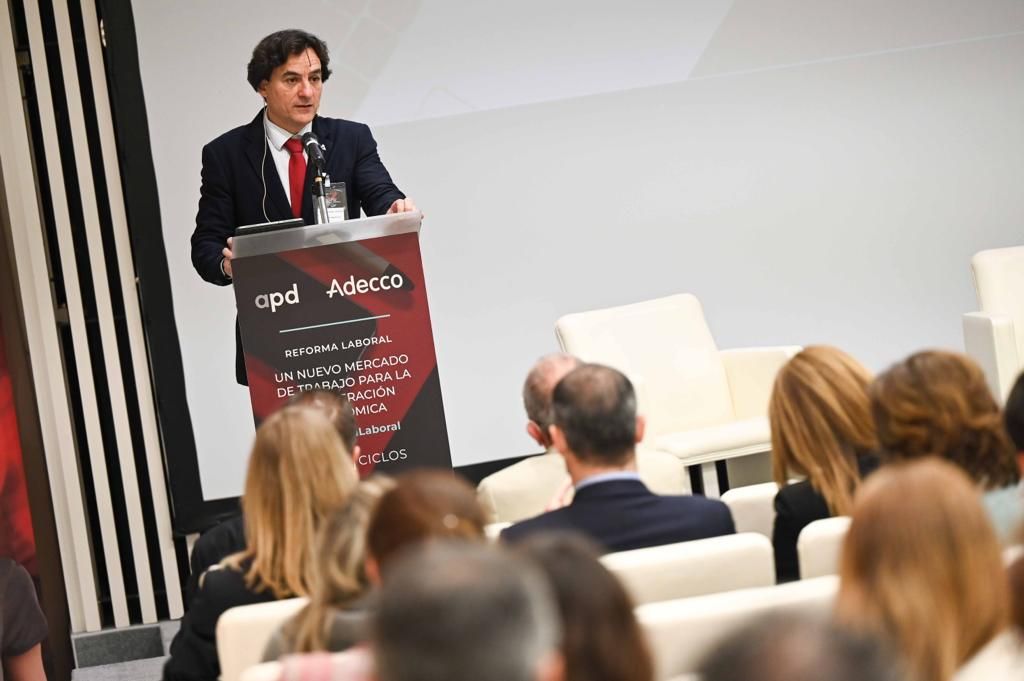 "En Andalucía, la reforma laboral no se ha adaptado a sectores vitales como el turismo, la hostelería o la agricultura"