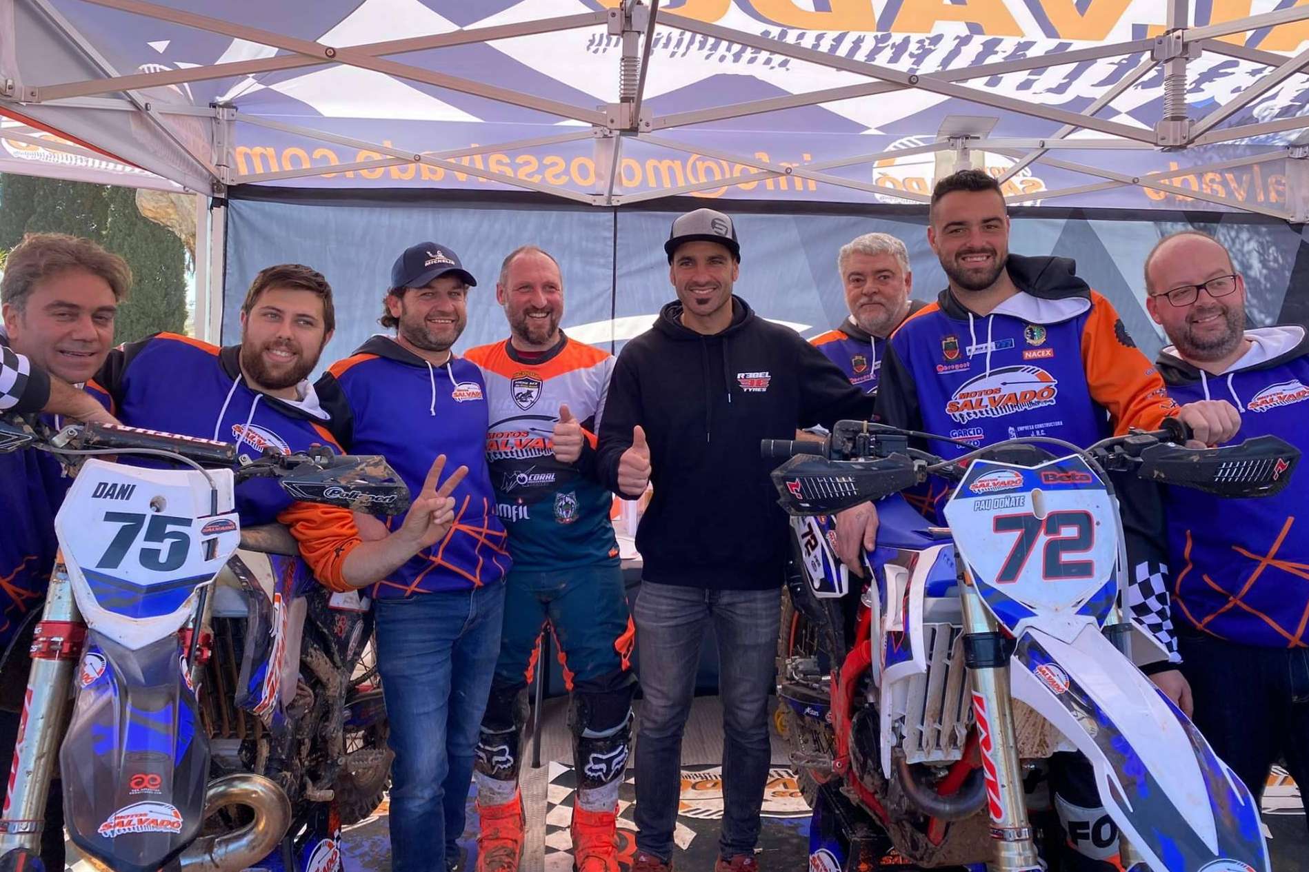 ADHESIVOSEMBARRADOS y las competiciones de enduro y motocross