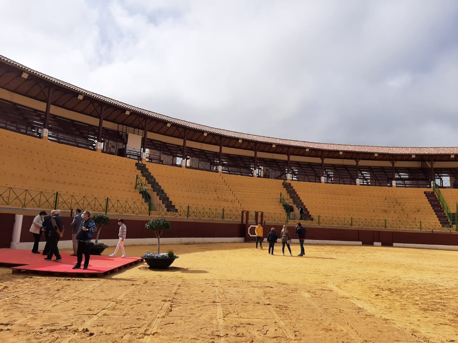 Más de 100 personas participaron ayer en las Jornadas de Puertas Abiertas de la Plaza de Toros El Arenal