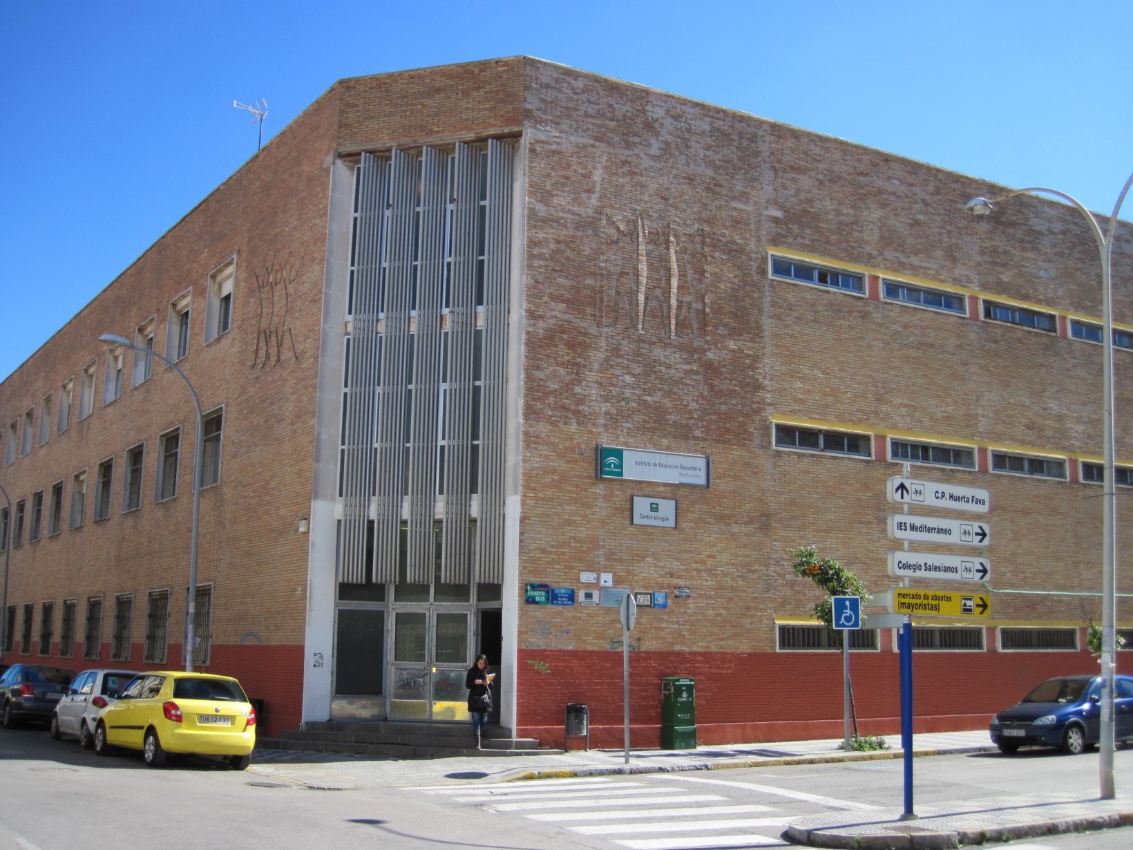 El concejal de Educación felicita al Instituto Mediterráneo en su cincuentenario