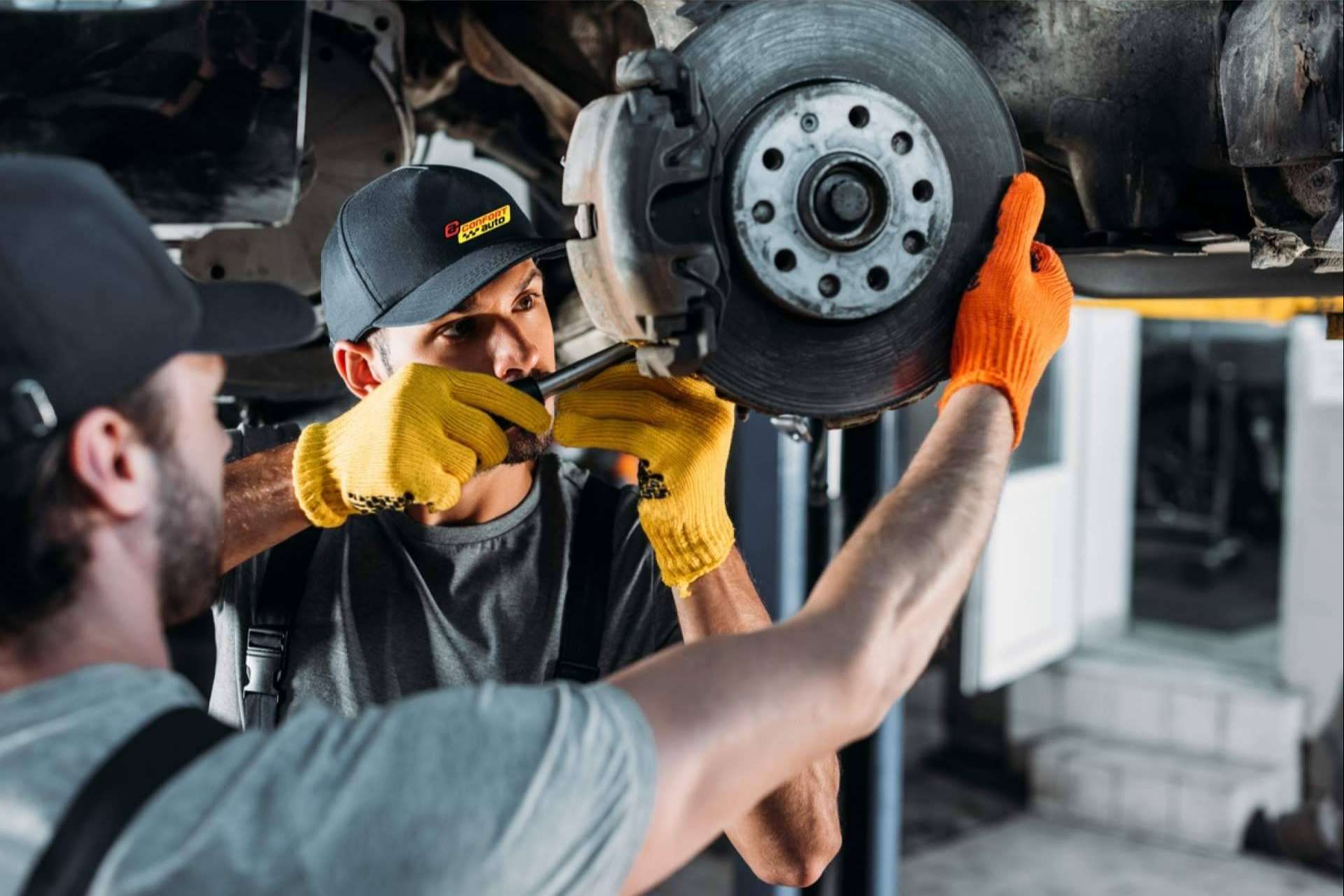La red española de talleres de coches Confortauto elige la formación para liderar los cambios en la movilidad