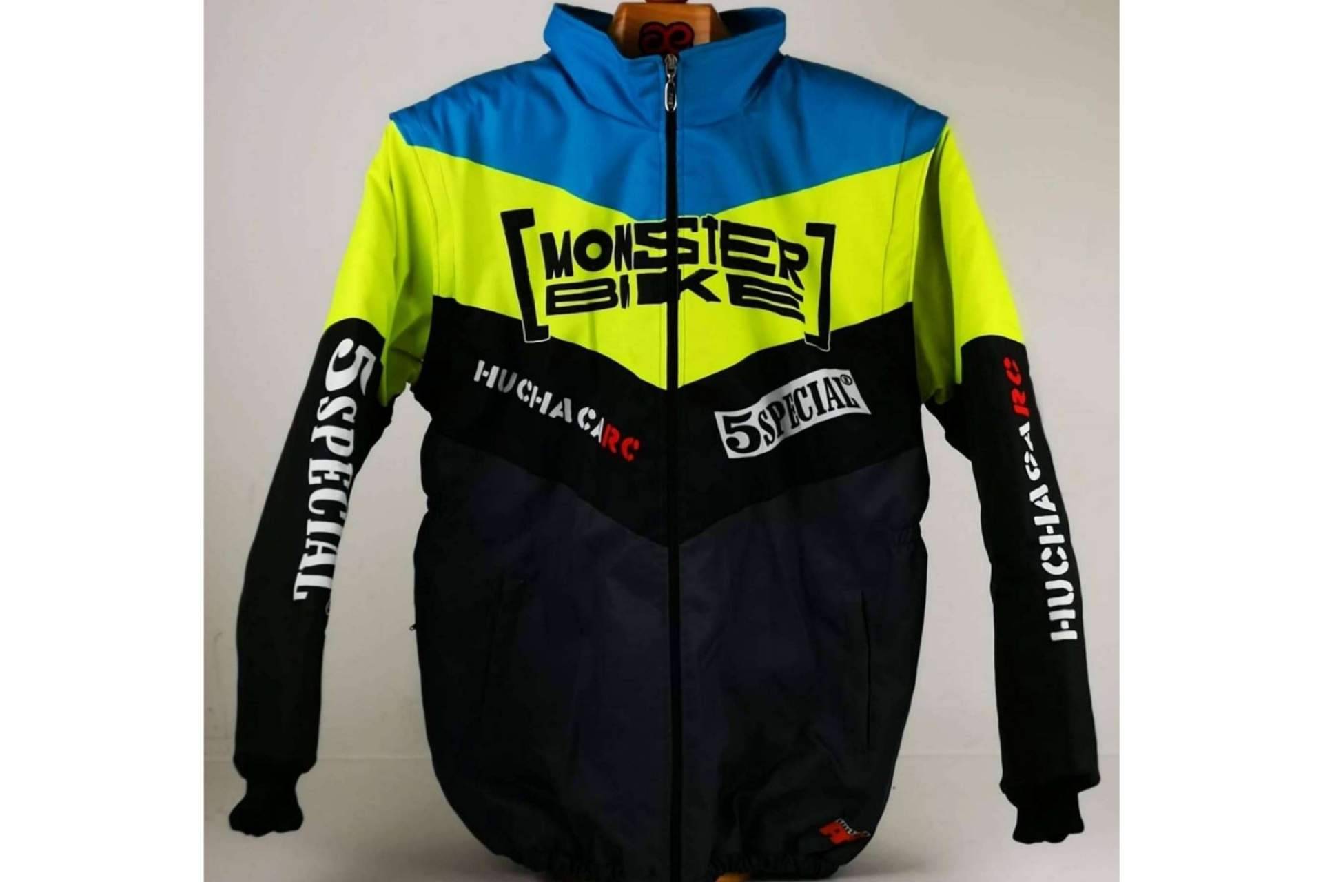 Personalizar la chaqueta Dakar de la mano de ADHESIVOSEMBARRADOS