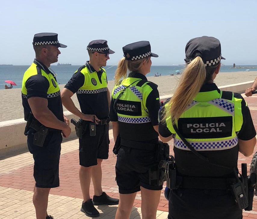 Doce agentes de la Policía Local asumen labores de vigilancia en las playas urbanas y no urbanas