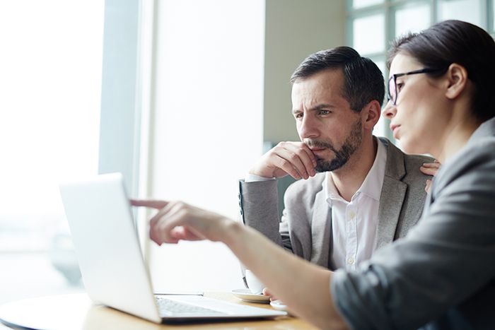 Las 6 claves para elegir agencia de marketing online, según Econsultoria