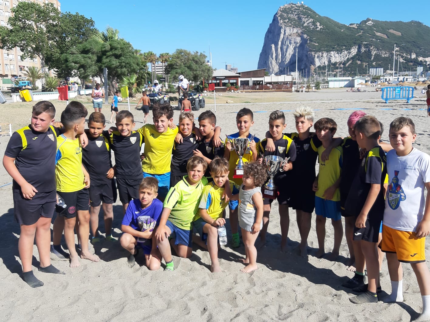 Un evento de fútbol playa inició el domingo las actividades del Verano Deportivo Municipal