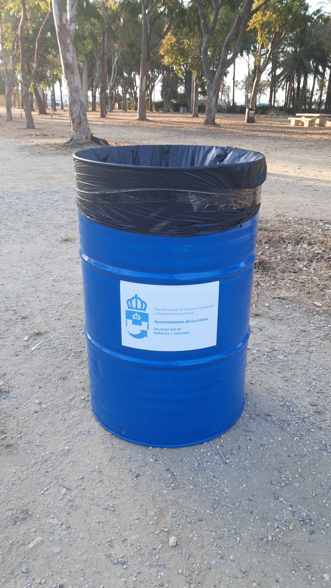 Medio Ambiente ubica contenedores para el arroje de residuos en el recinto ferial y el parque Princesa Sofía