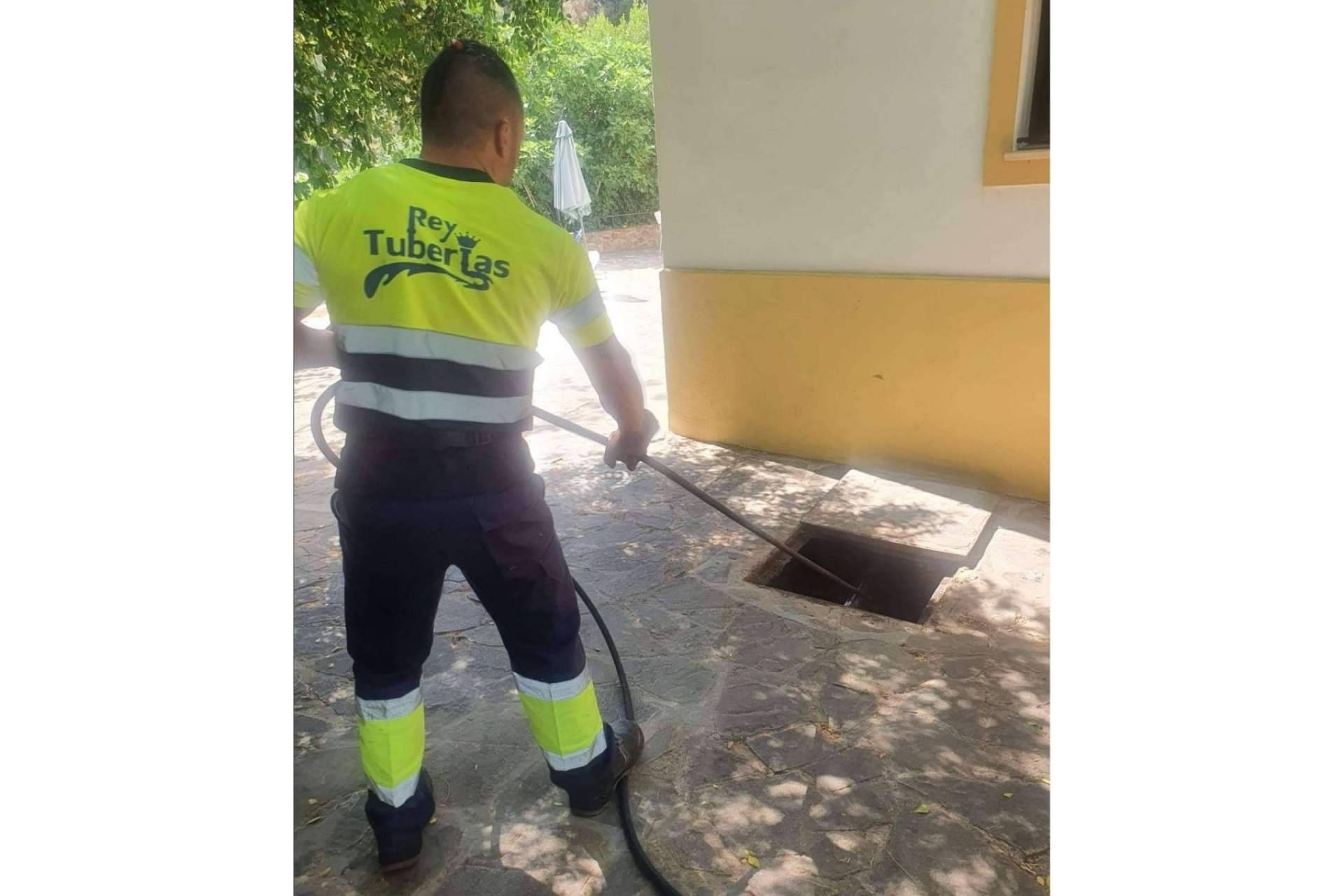 Rey Tuberías se encarga de desatoros domésticos con eficiencia y profesionalidad