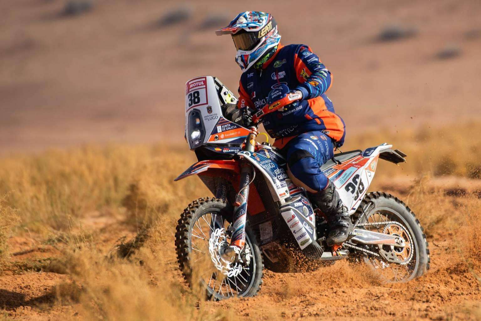 La equipación off road personalizada de calidad de ADHESIVOSEMBARRADOS