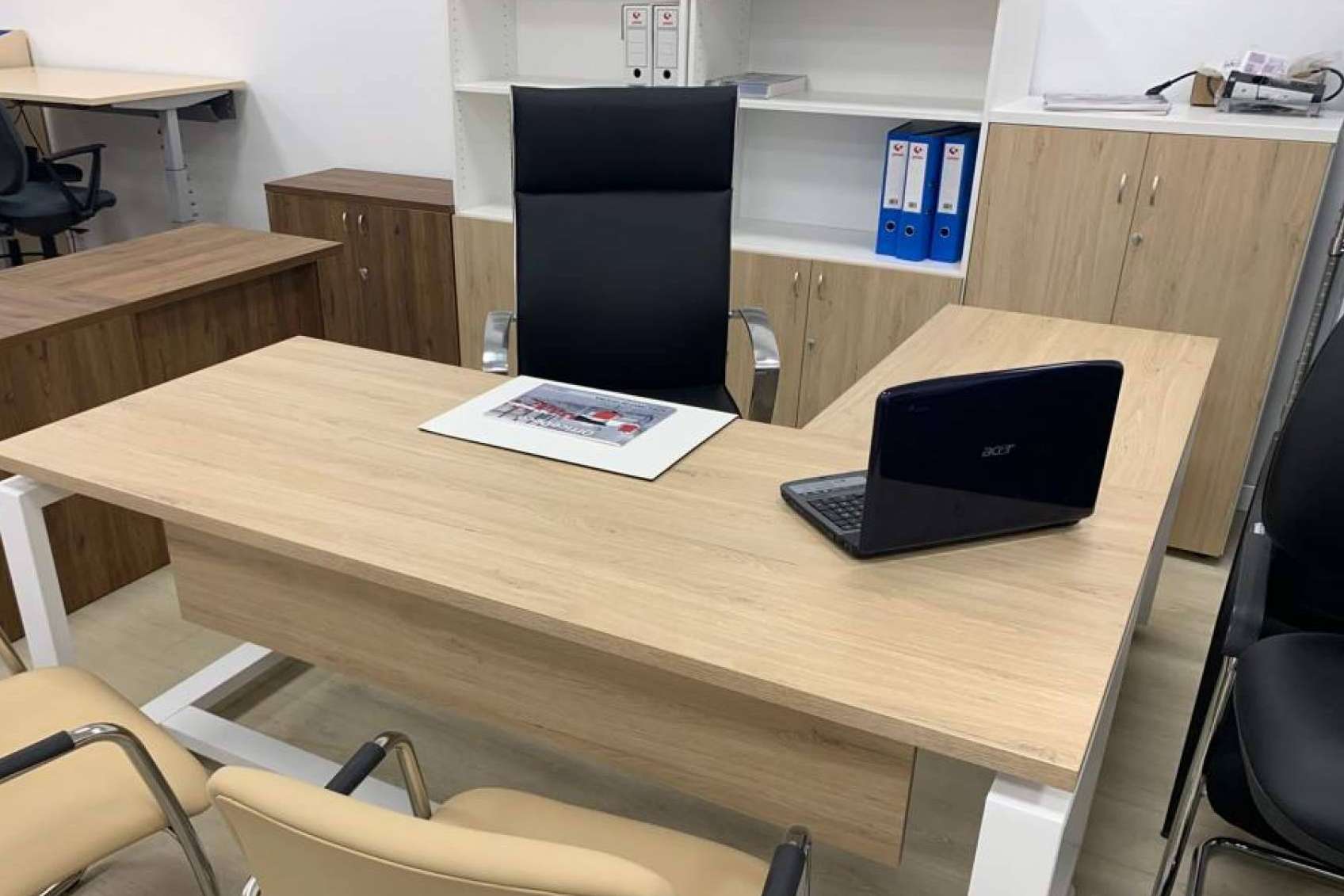 Múltiples sillones para despacho en el extenso catálogo de Office Deco