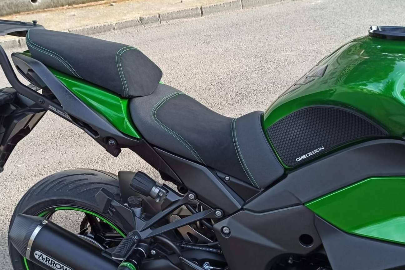 La importancia de un asiento de moto cómodo para viajar, por JM-FUNDAS