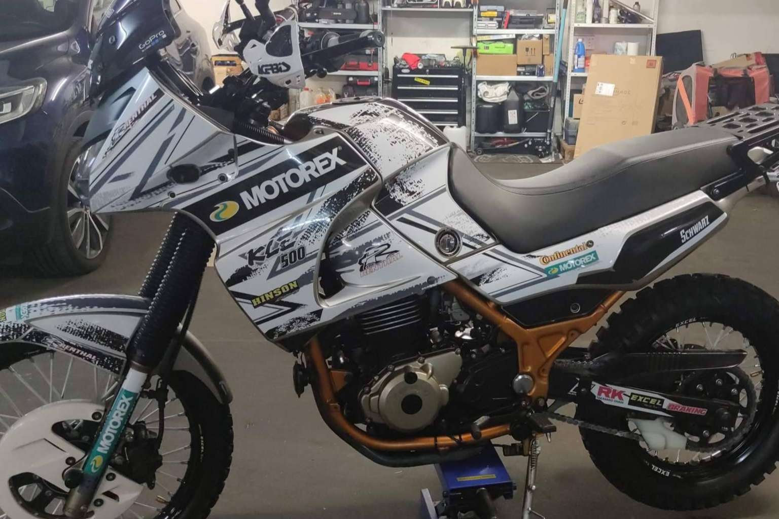 Plásticos y adhesivos para motos offroad, en ADHESIVOSEMBARRADOS