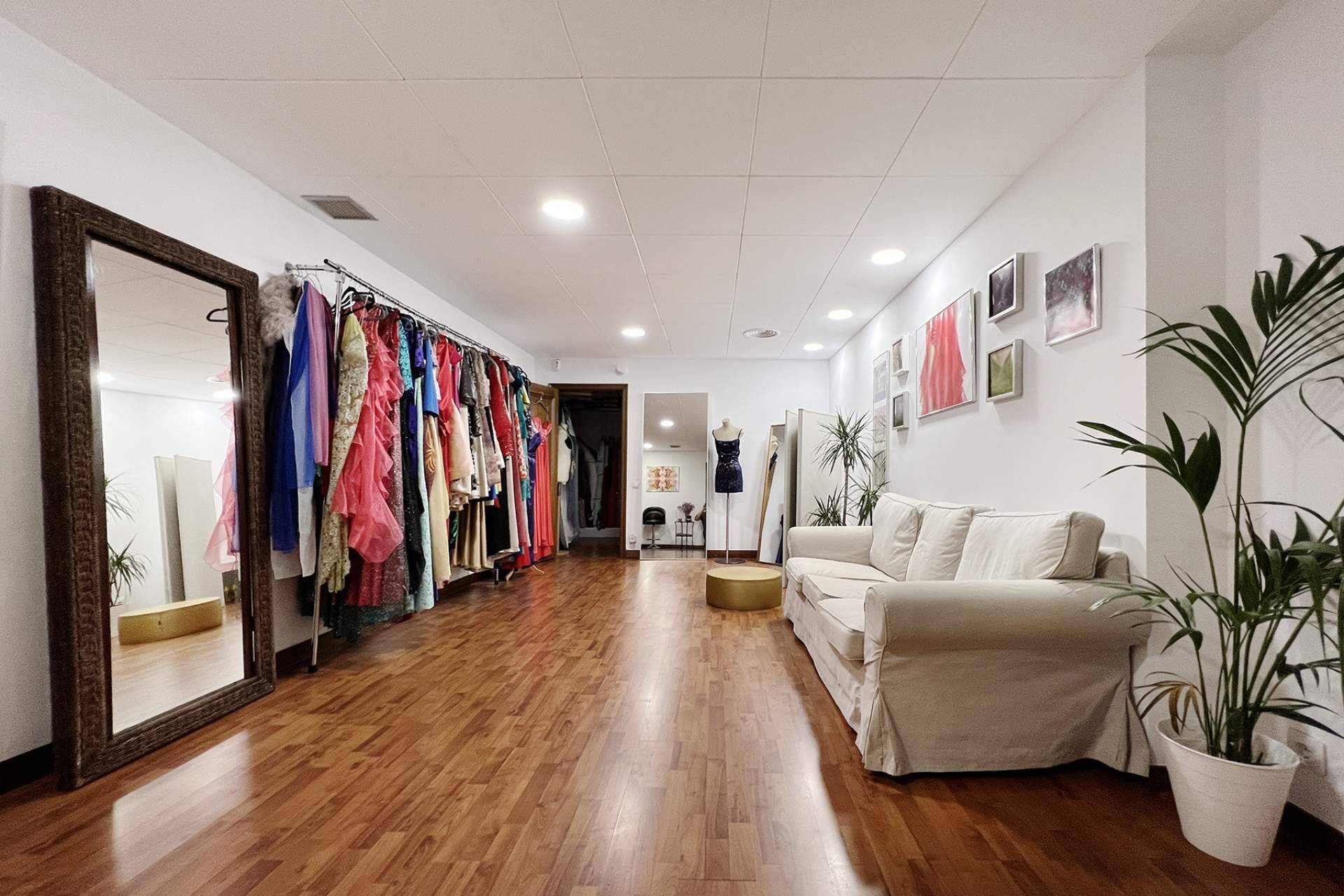 La modista y diseñadora Lyudmyla Koroleva abre un nuevo atelier de alta costura en Barcelona