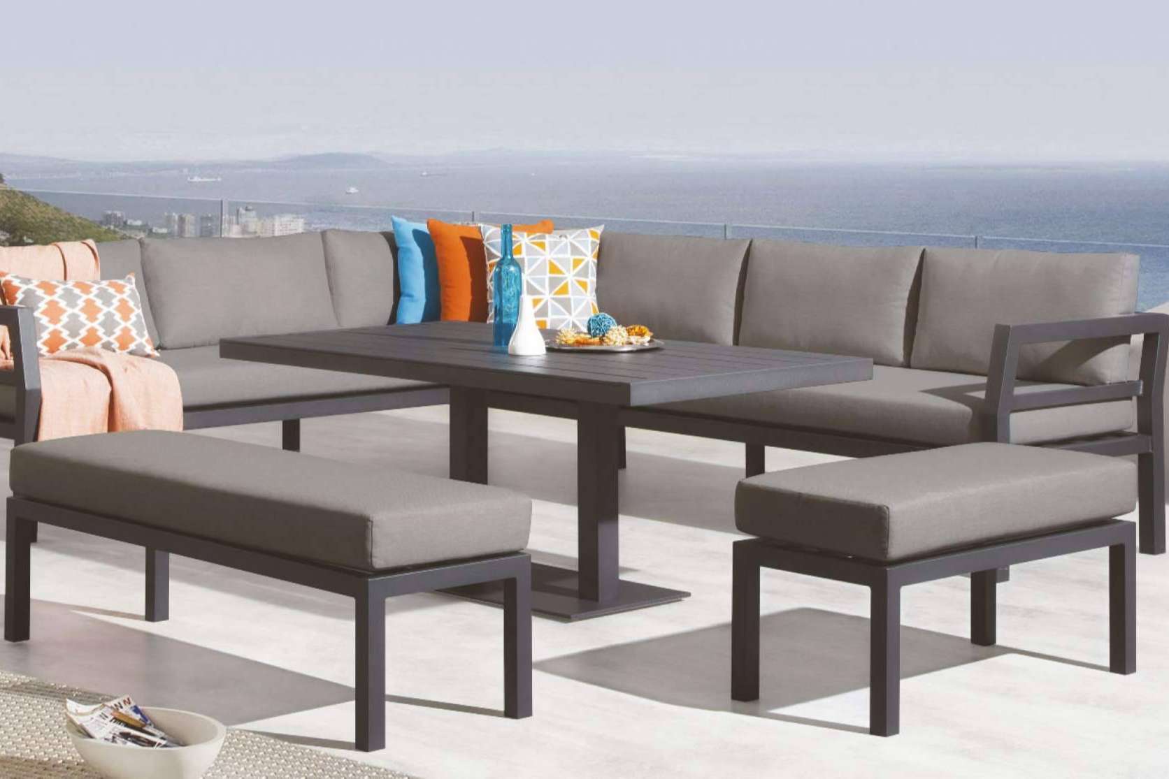 Muebles variados, con diseños acogedores adaptados a los gustos y necesidades de los clientes, en DecoraTuJardín.Com