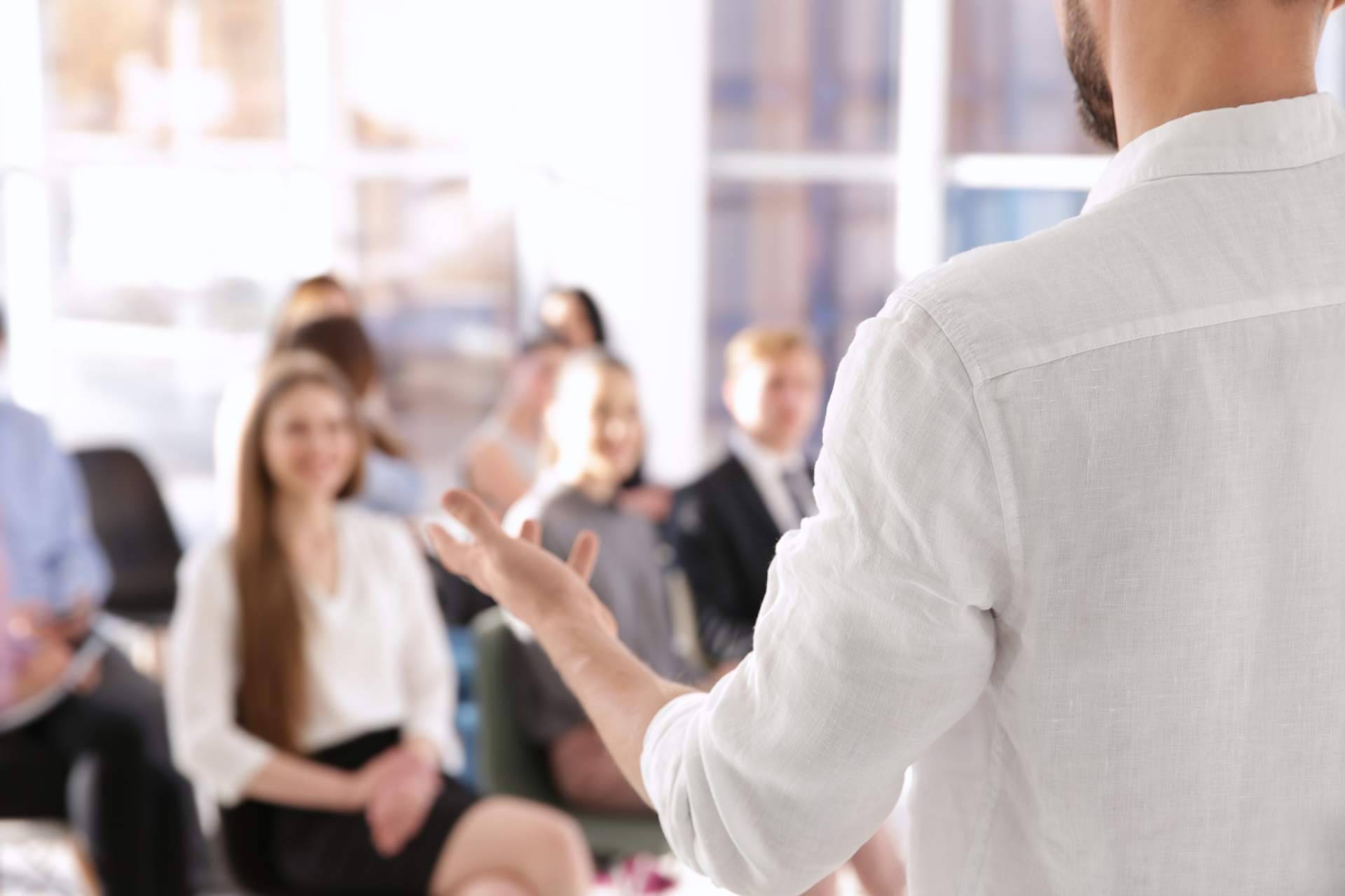 ¿Por qué es importante el acompañamiento de un coach en la formación para alcanzar metas?