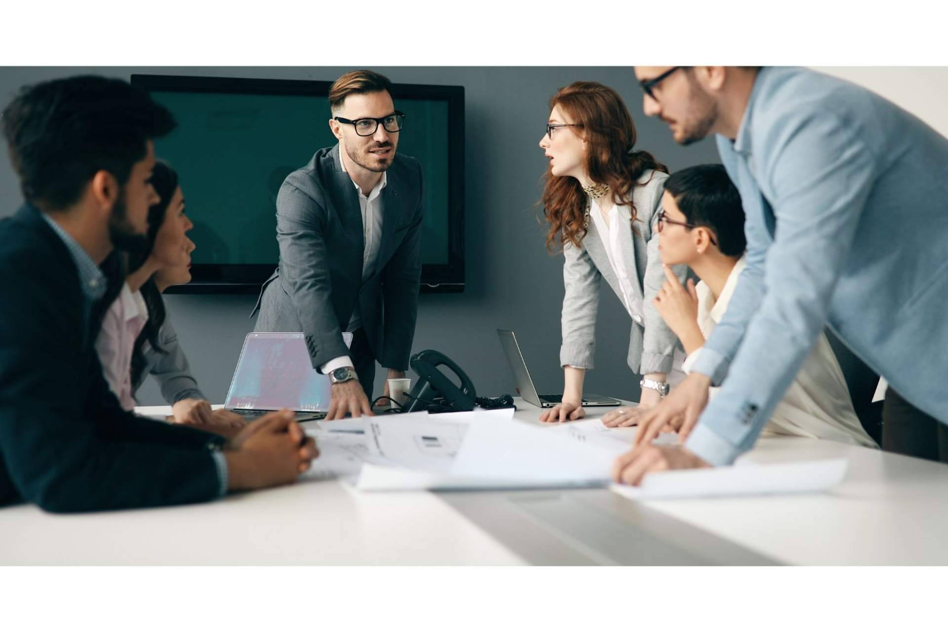 La importancia de desarrollar la habilidad de comunicar apropiadamente para el crecimiento profesional