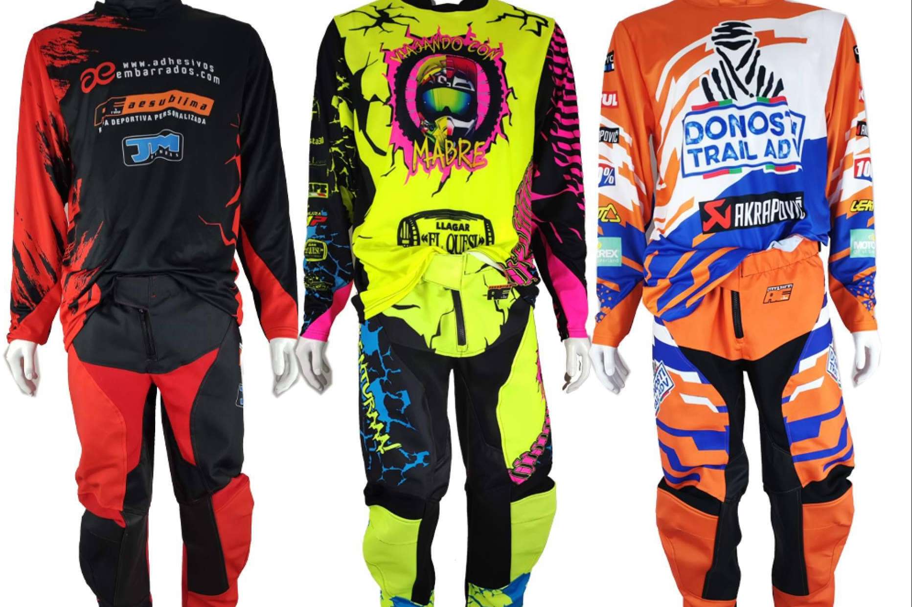 ADHESIVOSEMBARRADOS dispone de un amplio catálogo de camisetas y chalecos para moto