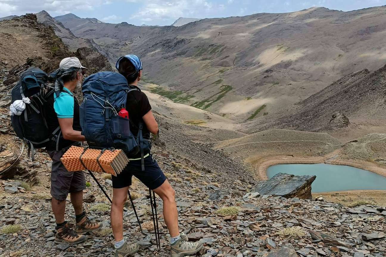 Guías Nevada y su ruta para disfrutar en verano en el integral de los tresmiles de Sierra Nevada