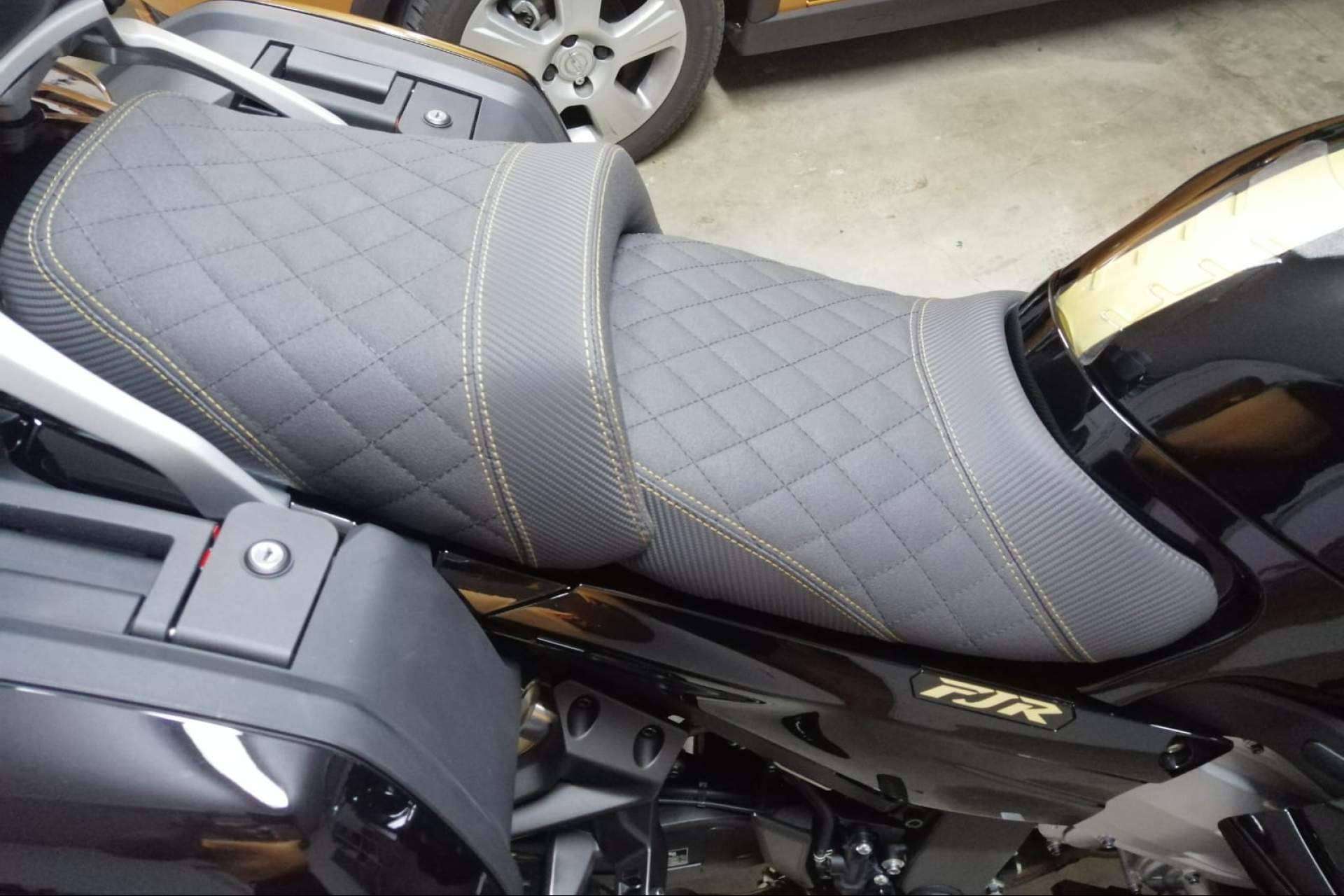 El catálogo de espumas vicoelásticas para hacer los asientos de moto más cómodos de JM Fundas