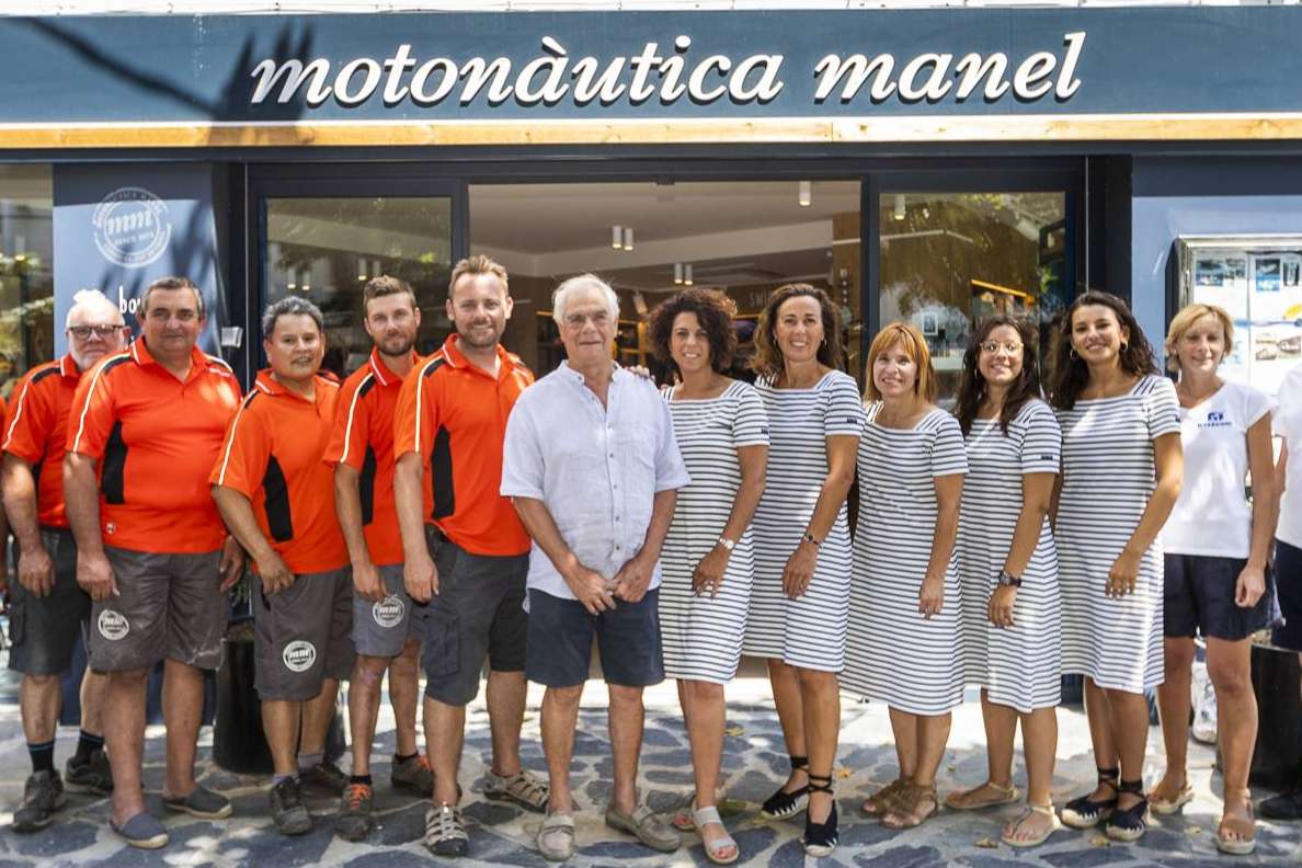 Motonàutica Manel ofrece productos y recambios originales para la reparación y el mantenimiento de embarcaciones y sus motores