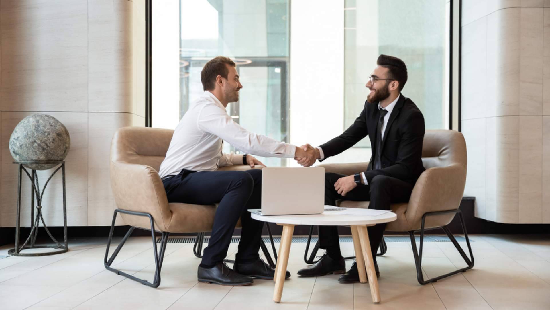 OfficeDeco cuenta con especialistas en muebles de oficina en Madrid