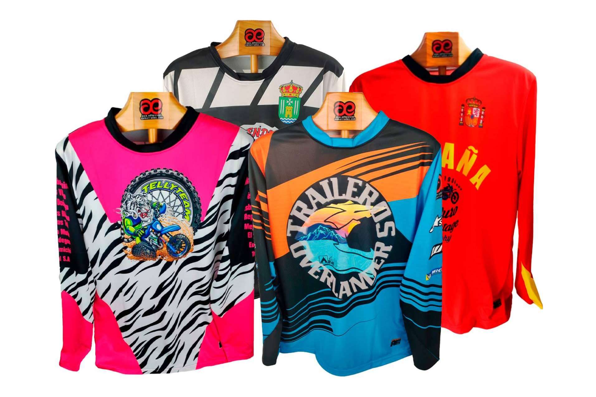 Ropa personalizada para offroad para pilotos exigentes, con ADHESIVOSEMBARRADOS