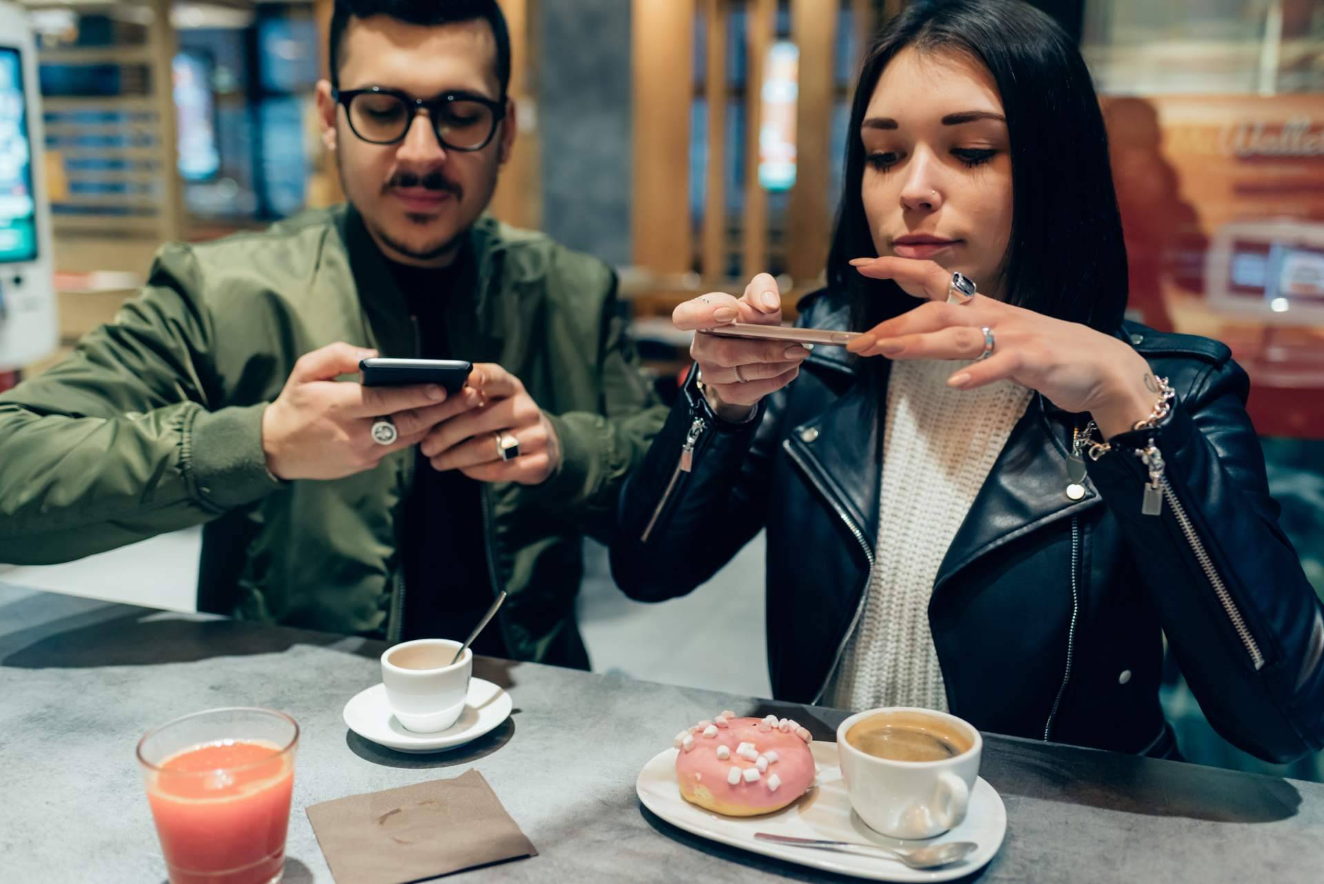 Ver, crear y/o compartir contenido audiovisual real en el móvil mediante la nueva red social Youuup
