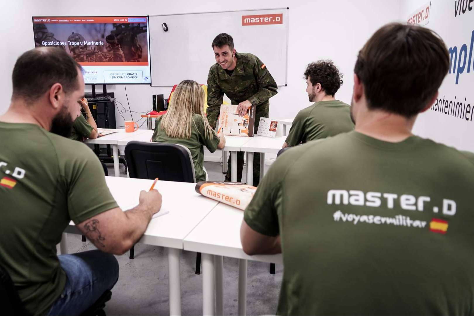 3.000 nuevas plazas para opositar al Ejército llegarán este verano, según MasterD