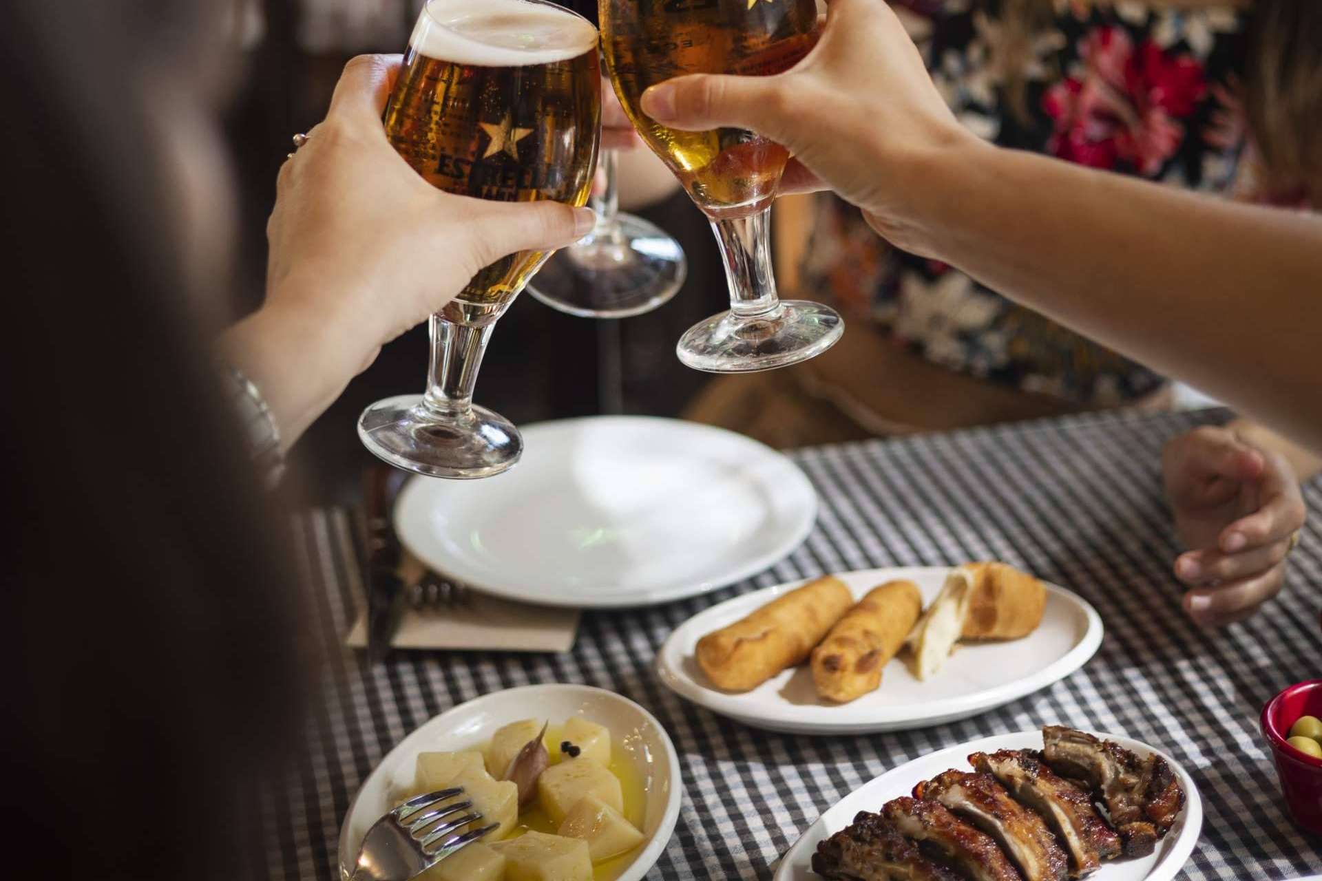 Un restaurante de tapas en la Barceloneta que combina tradición y calidad, Pasa Tapas