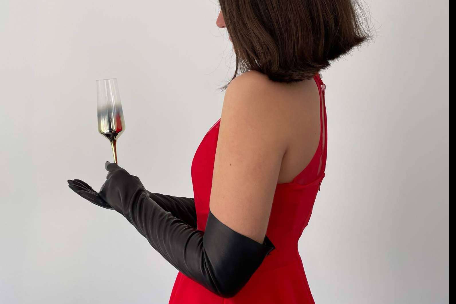 Guantes de ceremonia, elegancia y sofisticación para bodas y comuniones