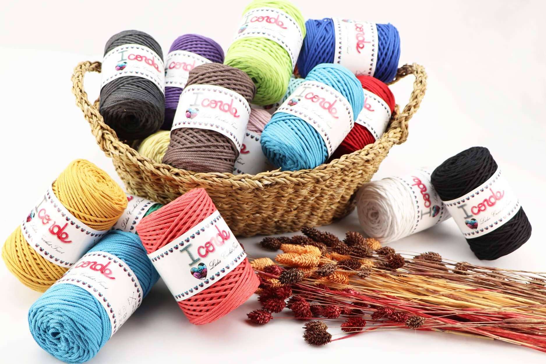 Lidia Crochet Tricot, decoraciones artesanales propias