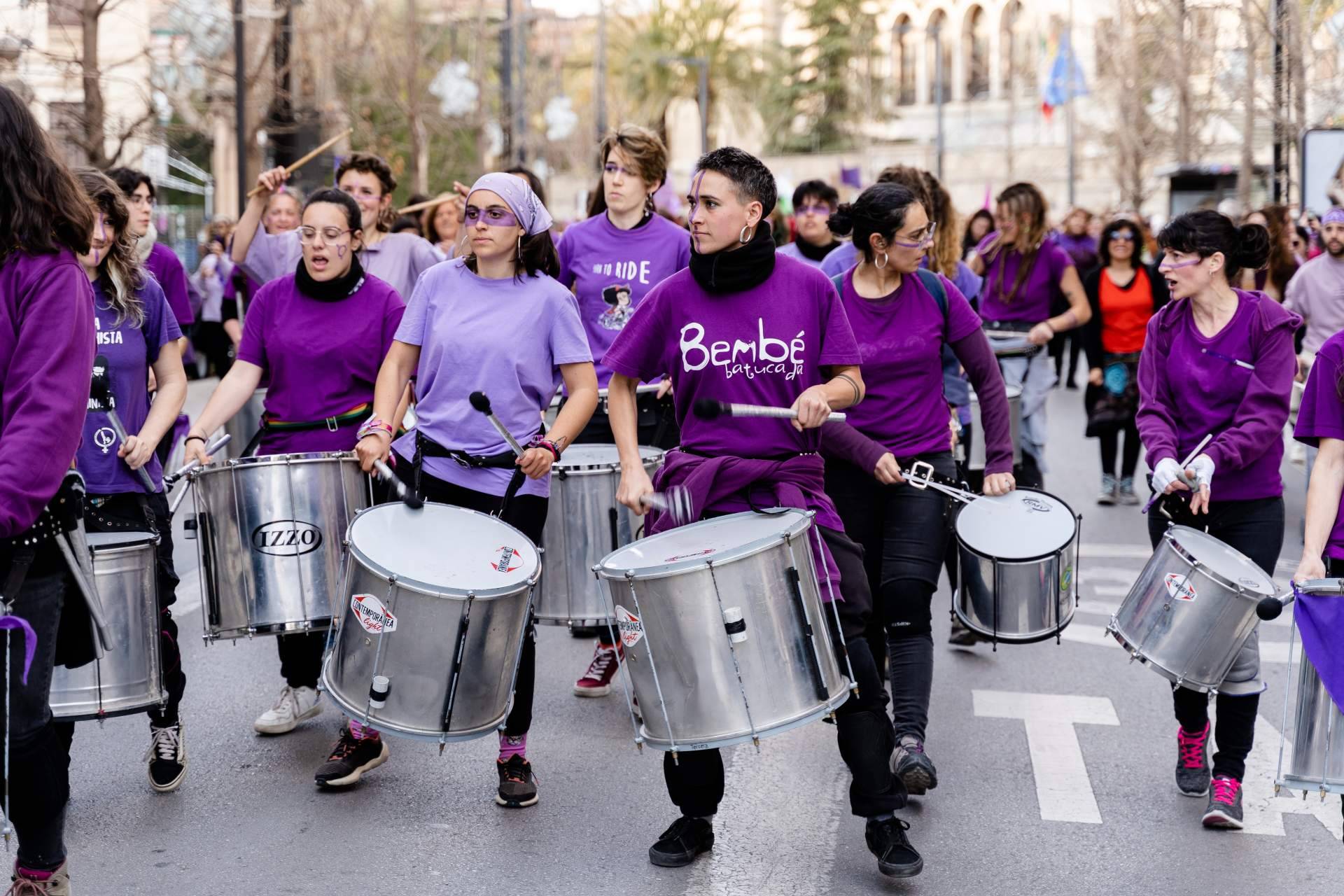 La batucada, una nueva forma de ocio que une, divierte y aporta bienestar emocional